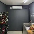 Vinrum med luftkonditionering för låga temperaturer